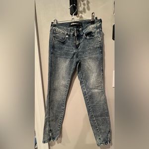 Dollhouse Women's Vintage Style Skinny Jeans with Zippers- Size 1 NWOT